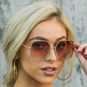 Quay Undercover Sunnies
